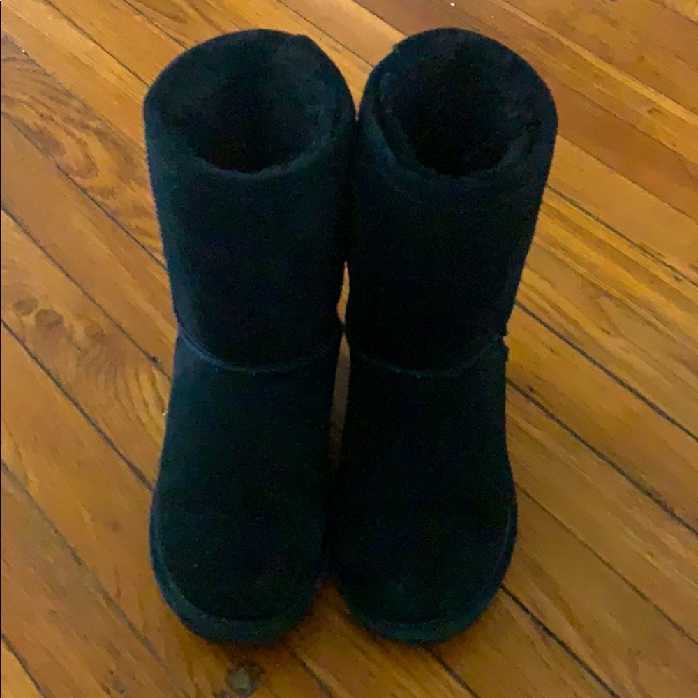Bearpaw Black Suede Boots